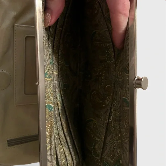 HOBO Leather Frame Clutch Wallet Beige Taupe Kisslock Organizer Vintage Style - Picture 4 of 5